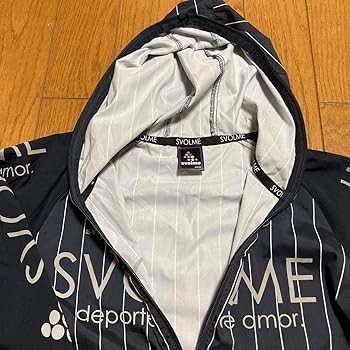 【美品】SVOLME ピステ ウィンドブレーカー 上下セット XL SVOLME スボルメ ピステスーツ 上下セット ジュニア(ネイビー